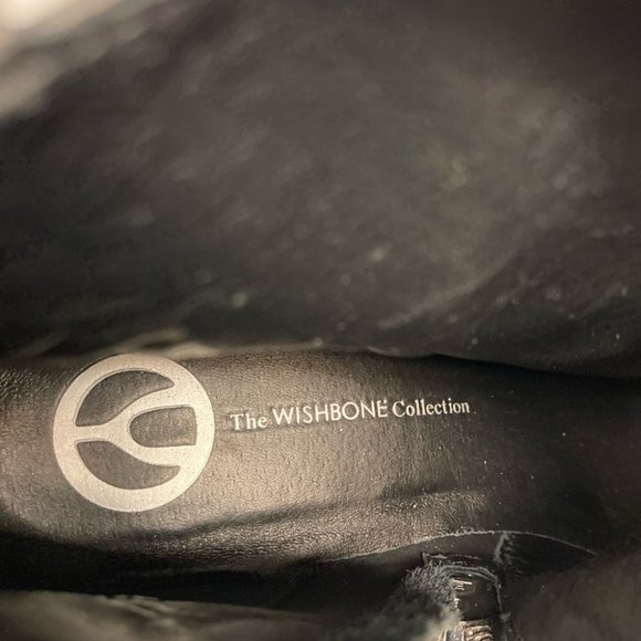 THE WISHBONE COLLECTION Sz 9 Lilla Stacked 3” Heel Zipper Western Style Booties - Picture 7 of 10